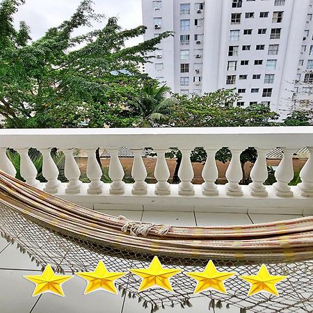 Ap 02 Dorms - Enseada - Com Sacada, Ar-Cond, Wi-Fi, 01 Vaga, Lado Praia Гуаружа Екстериор снимка